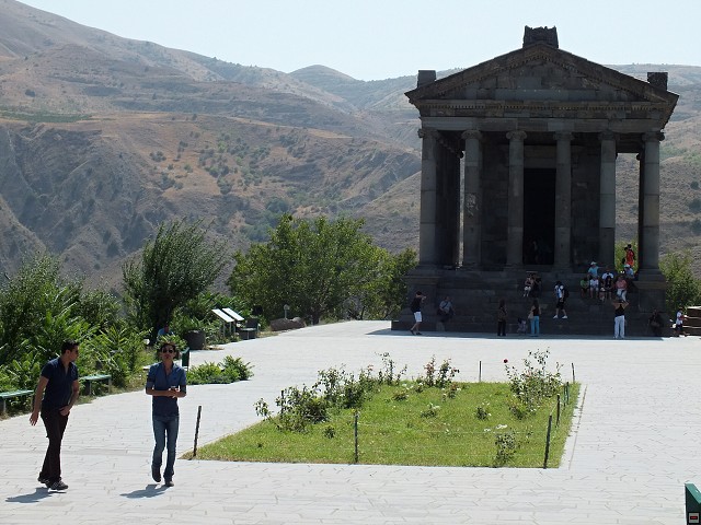 DSCF3933_Garni.jpg