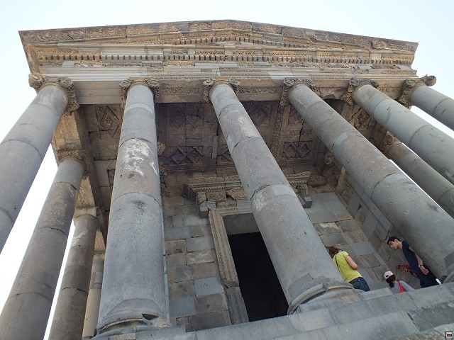 DSCF3936_Garni.jpg