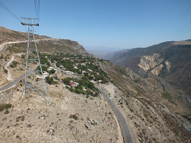 DSCF4222_Lanovka-na-Tatev.jpg