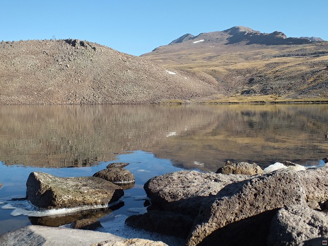 DSCF4558_Kari-jezero-a-hora-Aragats.jpg